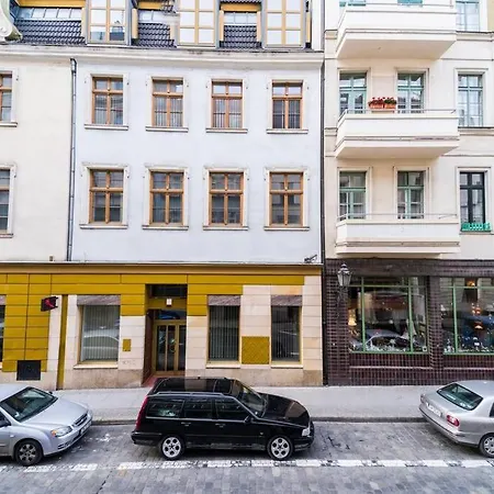 3 Big - 150 M Town Hall - Nice Design Apartment